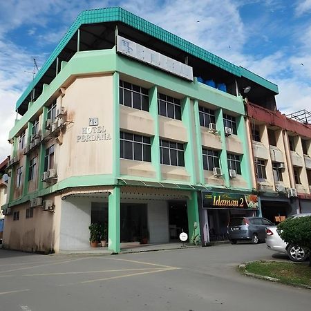 Hotel Perdana Лавас Екстериор снимка
