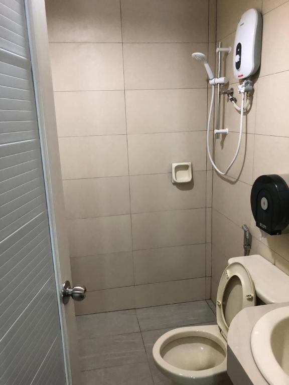 Hotel Perdana Лавас Екстериор снимка