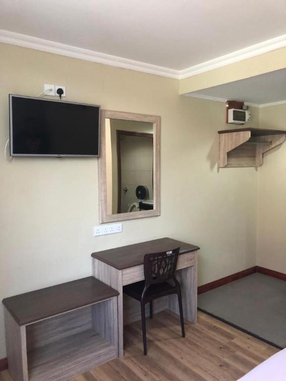 Hotel Perdana Лавас Екстериор снимка