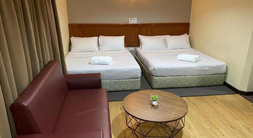 Hotel Perdana Лавас Екстериор снимка